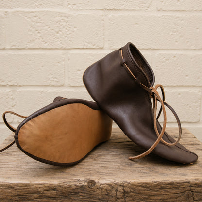 Handmade Natural Leather Viking Turn Shoes – Authentic Medieval Footwear for Ren Faire, LARP, Cosplay & Historical Costumes
