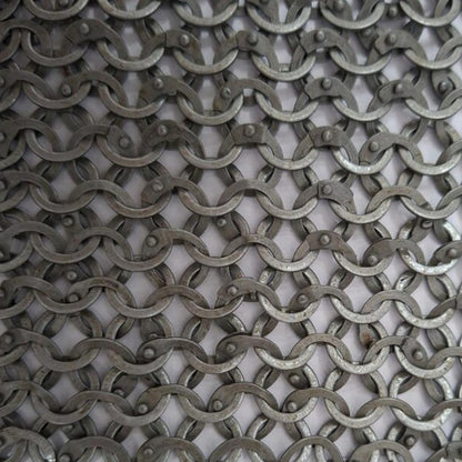 6mm Flat Riveted Chainmail Gorget with Washer Rings – Medieval Collar for Halloween, LARP & Cosplay