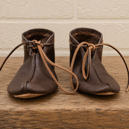 Handmade Natural Leather Viking Turn Shoes – Authentic Medieval Footwear for Ren Faire, LARP, Cosplay & Historical Costumes