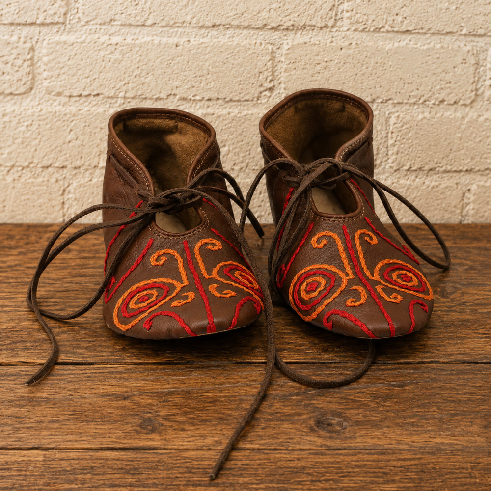 Handmade Viking Leather Shoes | Embroidered Haithabu Medieval Footwear | Historical Reenactment Boots for LARP, SCA & Cosplay