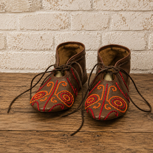 Handmade Viking Leather Shoes | Embroidered Haithabu Medieval Footwear | Historical Reenactment Boots for LARP, SCA & Cosplay