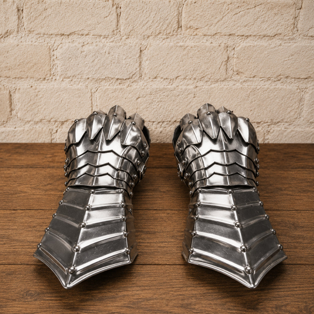 Medieval Steel Gauntlets – Polished Knight Armor Gloves for Reenactment